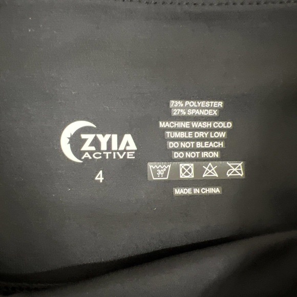 Lot Of Zyia Active Leggings (4) size 2, tank top (1), crop top (1) FS BnftsChrty - Picture 11 of 16